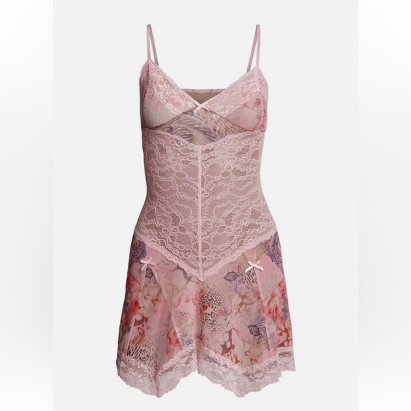 I. AM. GIA. Women’s Lace Floral Pink Mini Dress, Medium - Picture 5 of 5